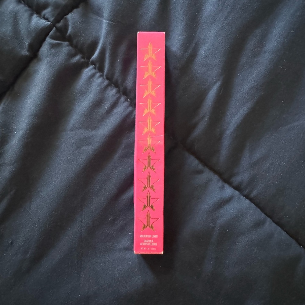 Jeffree Star Velour Lip Liner